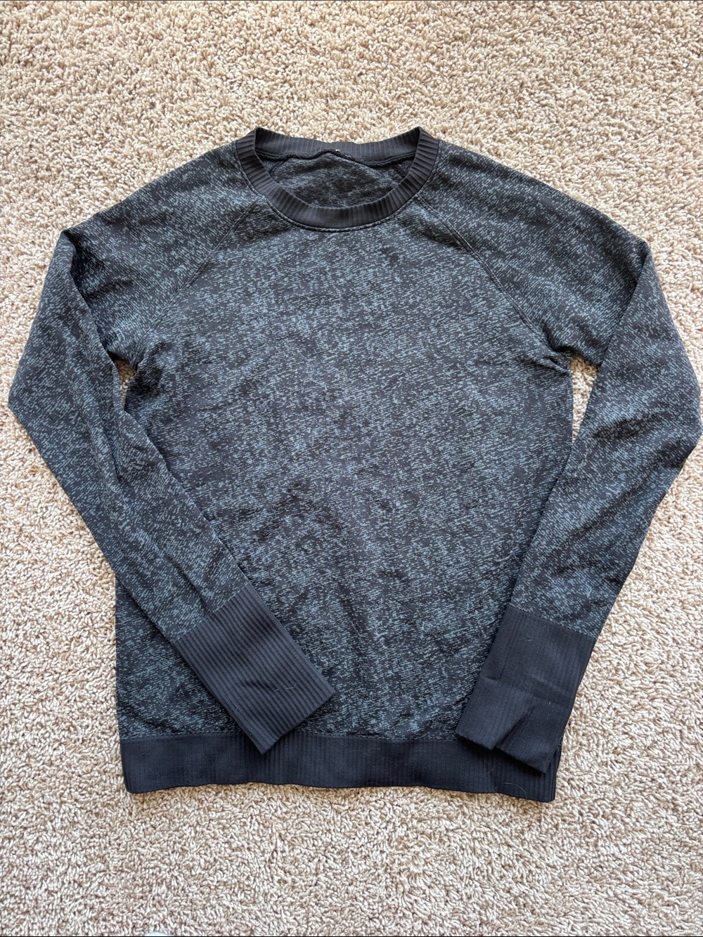 Lululemon “swiftly breathe” long sleeve